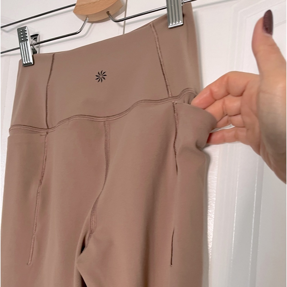 Athleta Transcend Stash Crop Straight Leg Pant size XS - Picture 9 of 10
